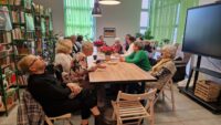 Spotkanie Saloniku Literackiego w czytelni biblioteki w Ciechocinku